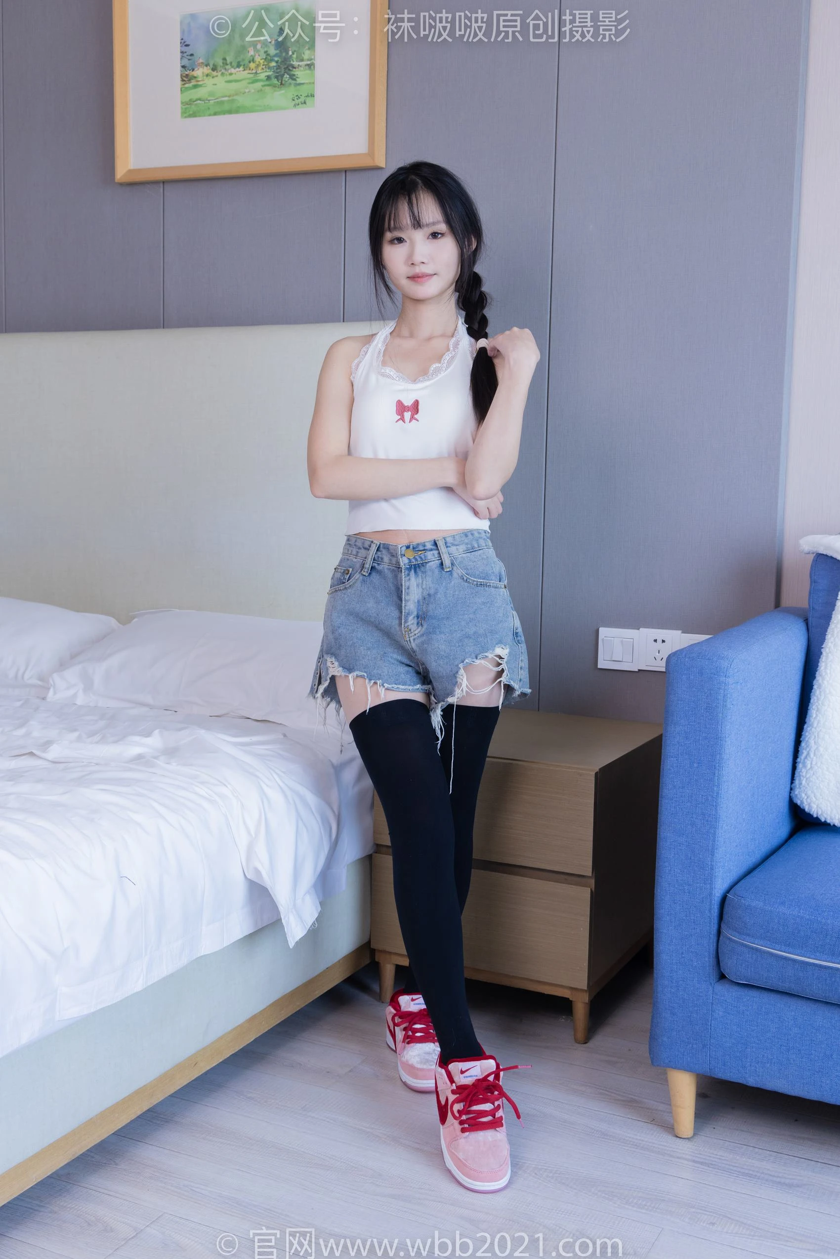 [BoBoSocks袜啵啵]NO.390 甜甜圈-板鞋、厚黑丝大腿袜、厚白丝大腿袜[148P/1V/6.19GB]