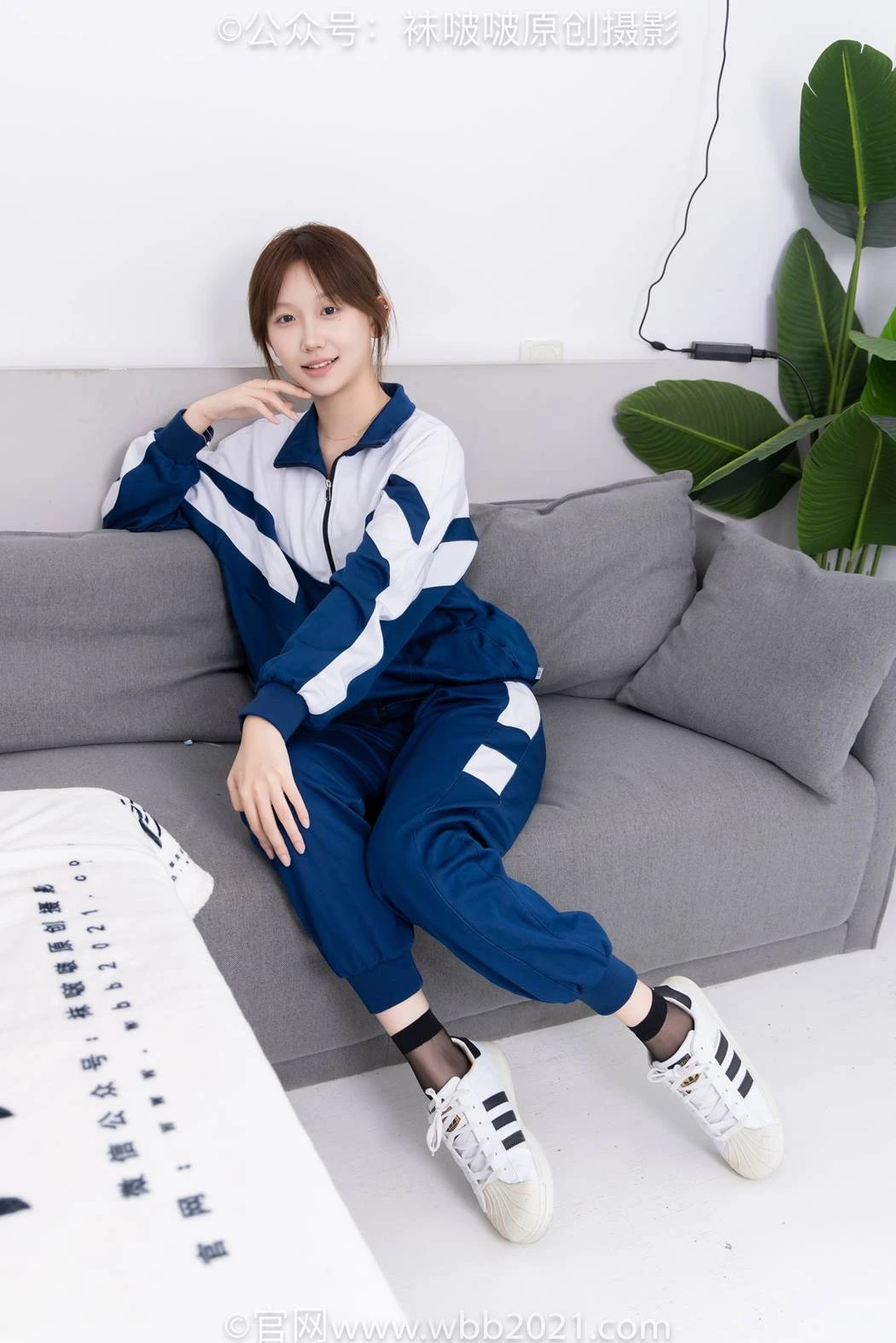 [BoBoSocks袜啵啵]NO.584 香菜 校服、板鞋、短黑丝[149P/1V/7.49GB]