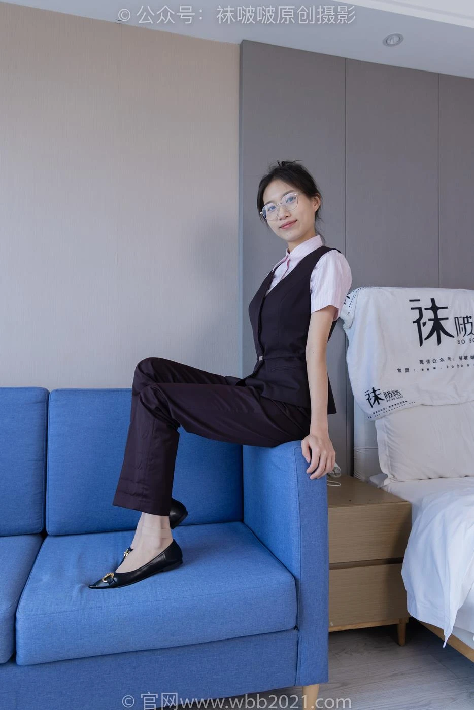 [BoBoSocks袜啵啵]NO.271 芝士-平底鞋、短肉丝、银行至服[147P/1V/6.04GB]