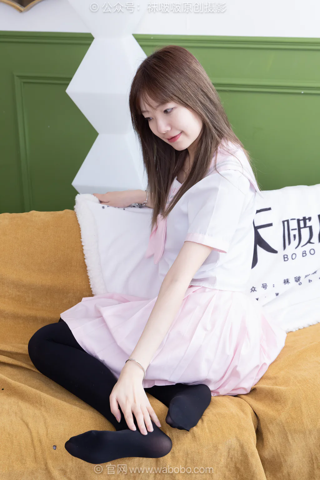 [BoBoSocks袜啵啵]NO.671 小甜豆-皮鞋、厚白丝、厚黑丝、jk至服[150P/1V/4.93GB]
