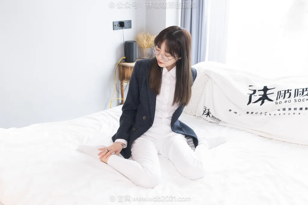 [BoBoSocks袜啵啵]NO.613 稚予-长靴、板鞋、白棉袜、裸足[160P/1V/6.28GB]