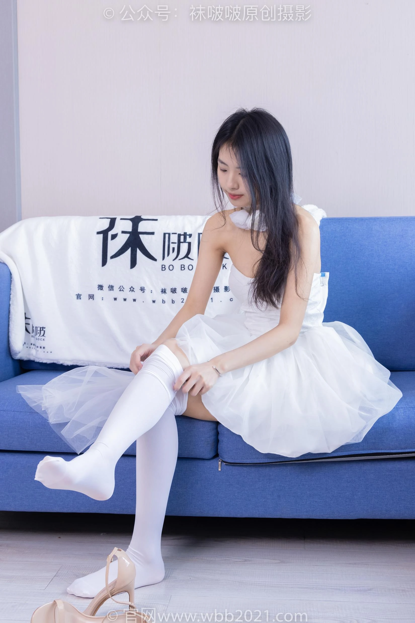 [BoBoSocks袜啵啵]NO.409 奶油-两双高跟鞋、厚白丝大腿袜、裸足[198P/1V/8.28GB]
