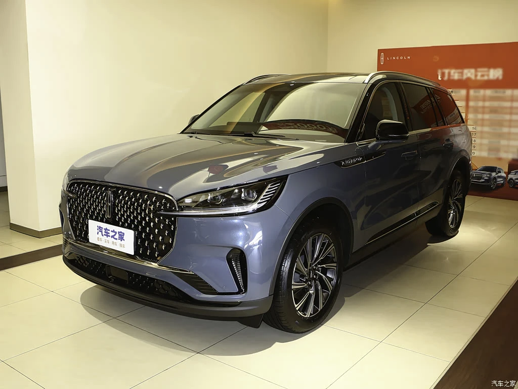 林肯_飞行家 2024款 3.0T V6 四驱典雅版 六座 高清图集