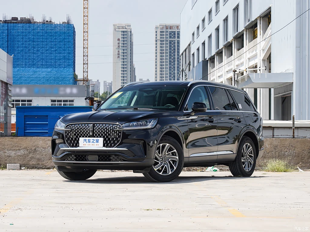 林肯_飞行家 2024款 3.0T V6 四驱典雅版 六座 高清图集