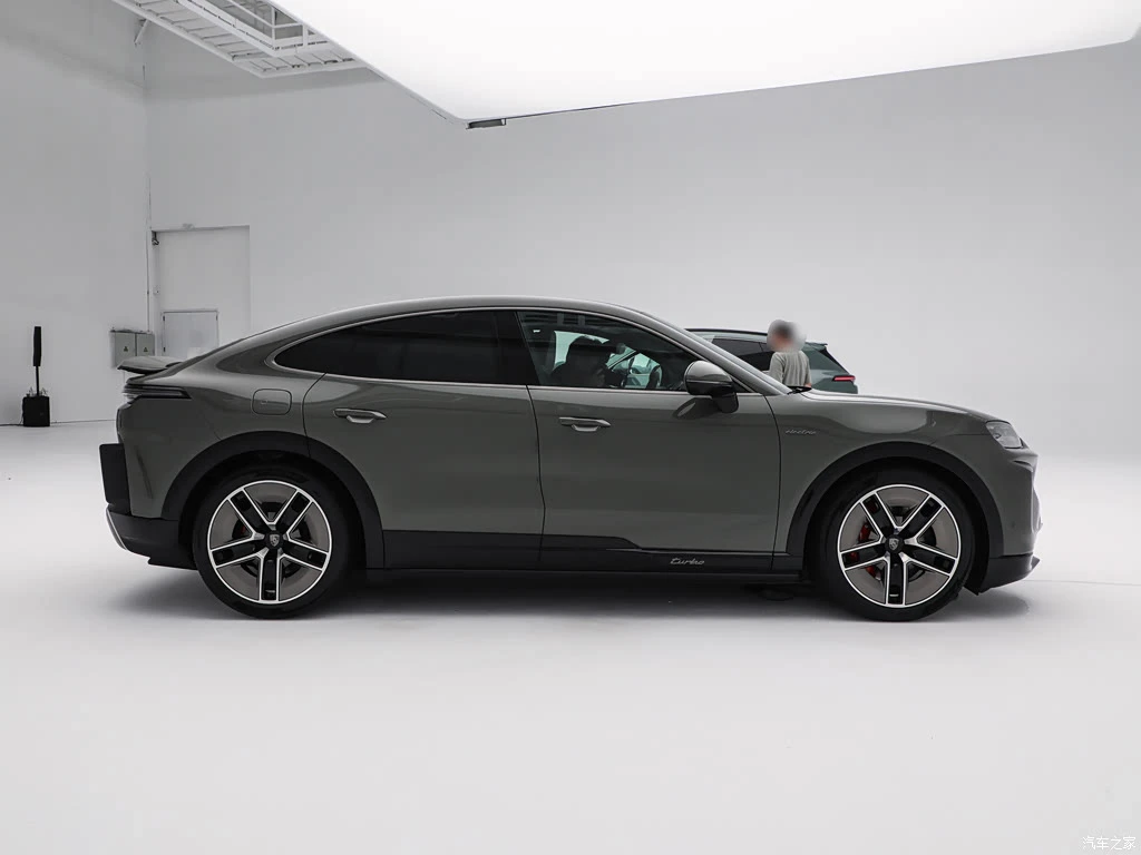 保时捷_Cayenne新能源 2026款 Cayenne Coupé Turbo Electric 高清图集