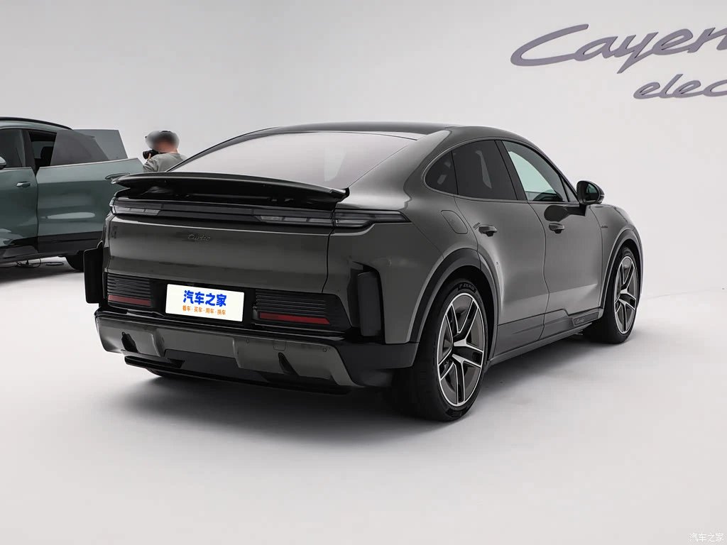 保时捷_Cayenne新能源 2026款 Cayenne Coupé Turbo Electric 高清图集