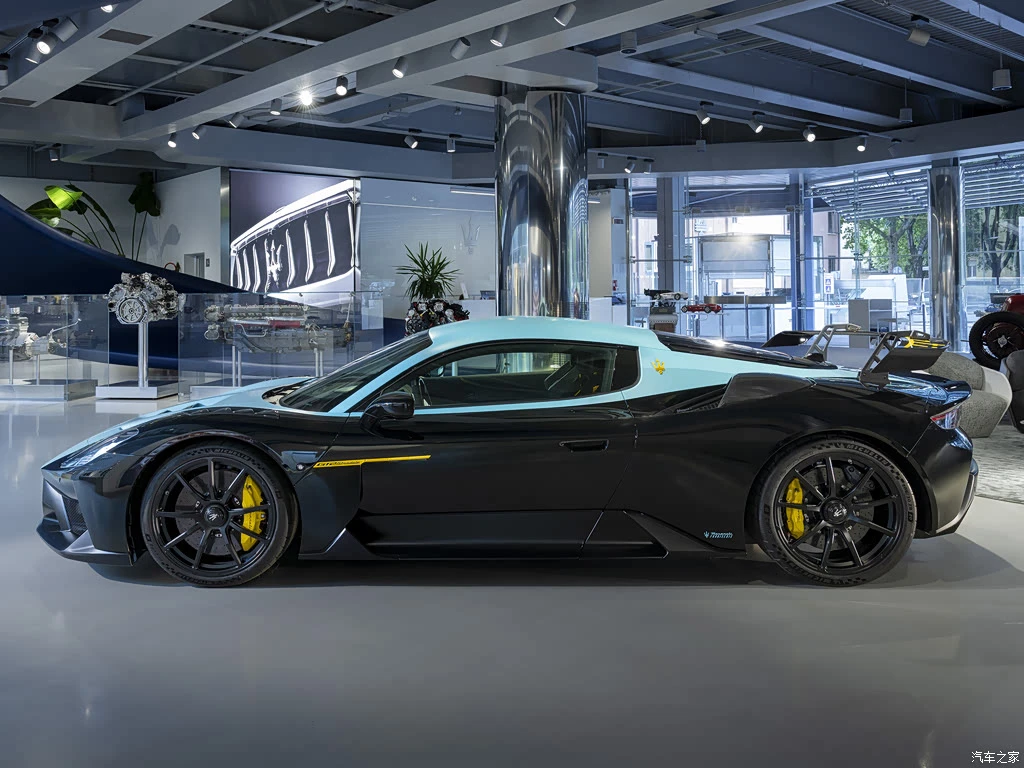 玛莎拉蒂_玛莎拉蒂MC20 2026款 GT2 Stradale Tribute to MC12特别版 高清图集