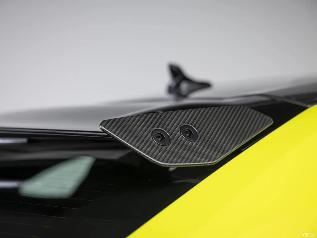 兰博基尼_Urus SE 2026款 4.0T Performante 高清图集