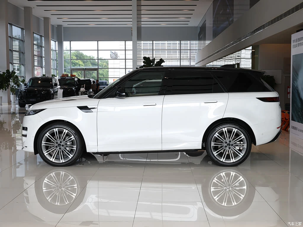路虎_揽胜运动 2026款 400PS Dynamic SE 高清图集