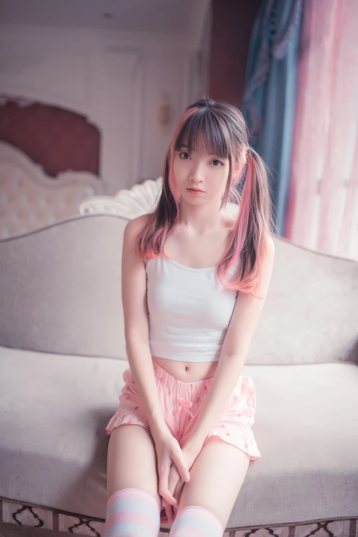 风之领域精品写真@No.025 粉嫩的妹子 [50P/217MB]