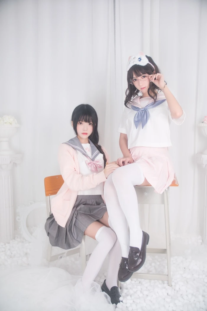 萝莉风COS 桜桃喵 – 百合(桜桃喵&鳗鱼霏子)单双两套 [44P/830MB]