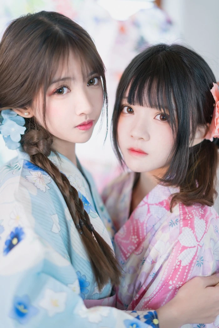 萝莉风COS 桜桃喵 – 百合(桜桃喵&鳗鱼霏子)单双两套 [44P/830MB]