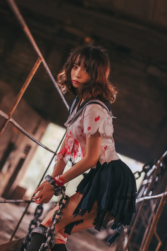 网红Coser@疯猫ss – 血腥JK [28P/267MB]