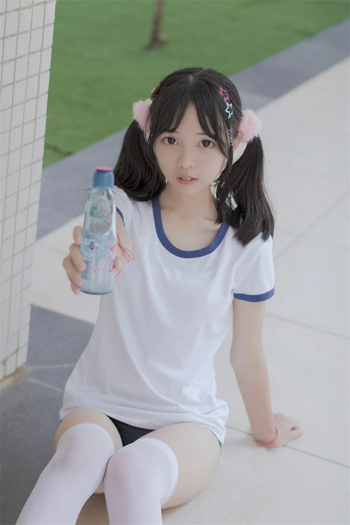 风之领域精品写真@No.149 户外白丝双马尾萝莉 [40P/237MB]
