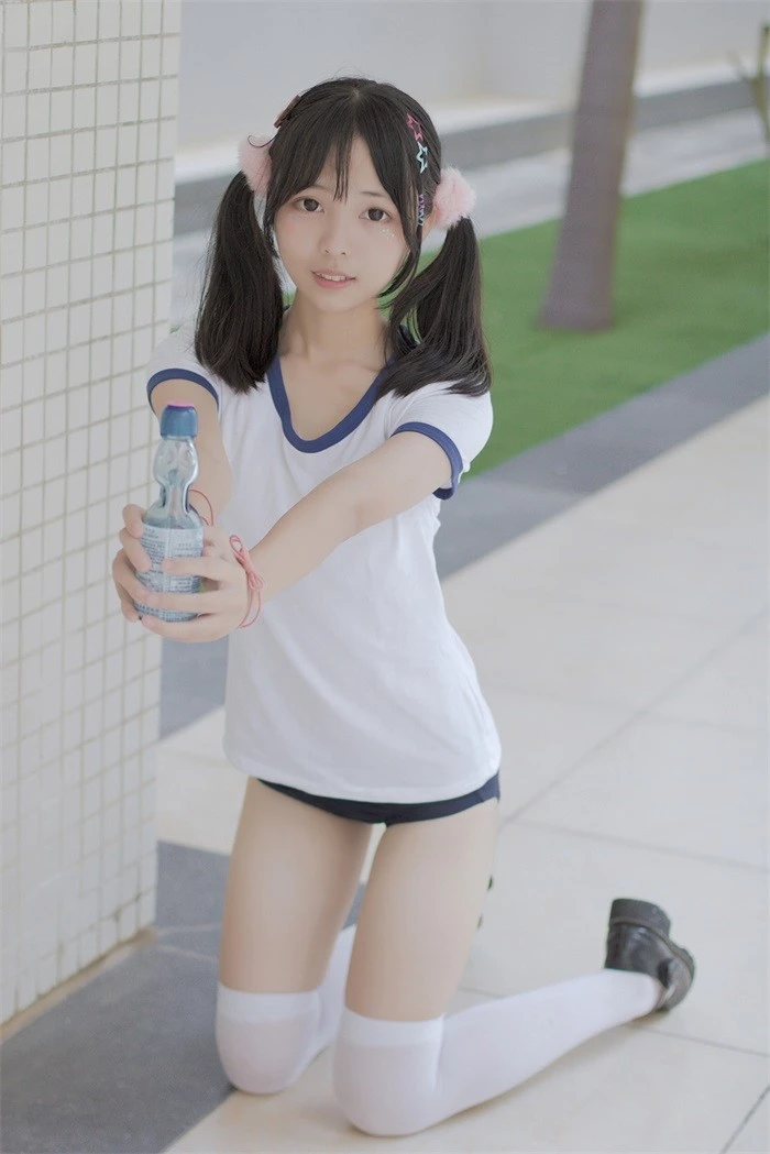 风之领域精品写真@No.149 户外白丝双马尾萝莉 [40P/237MB]