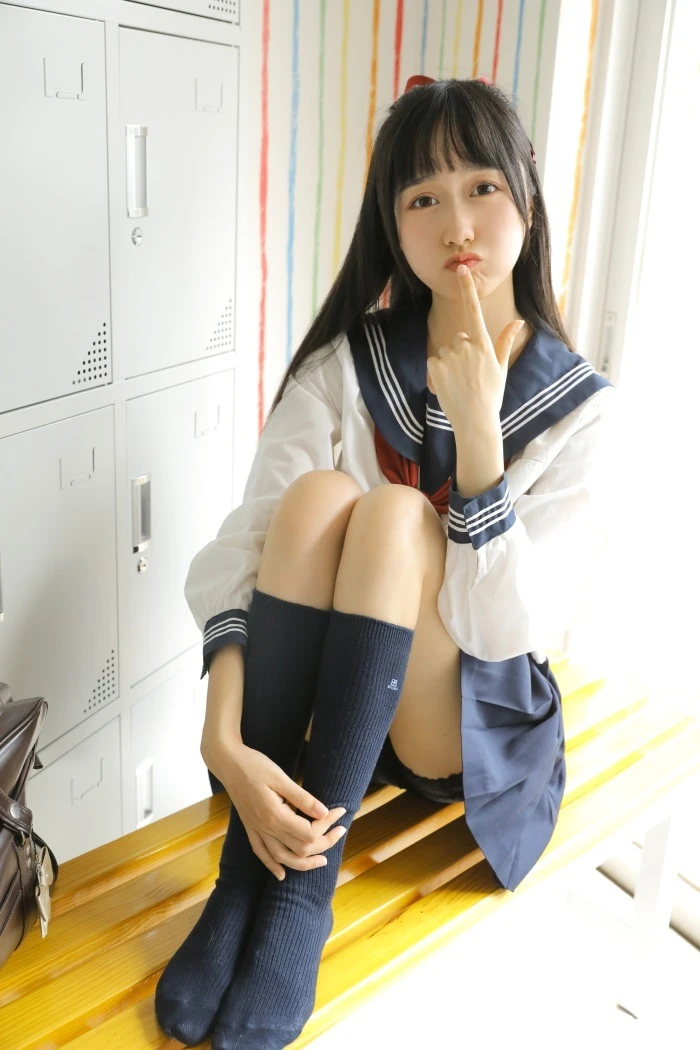 网红coser@木绵绵OwO – 绵相随 JK俏皮水手服 [18P/56MB]