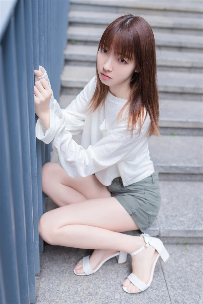 风之领域精品写真@No.062 极品大长腿 [46P/73MB]