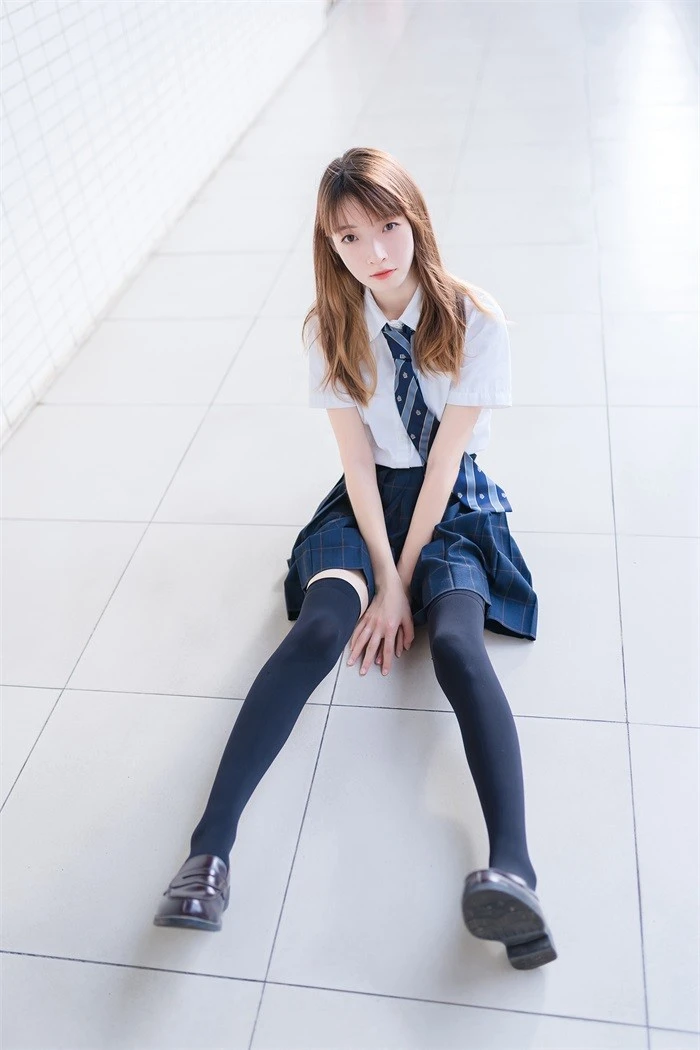风之领域精品写真@No.071 校园黑丝JK少女 [47P/194MB]