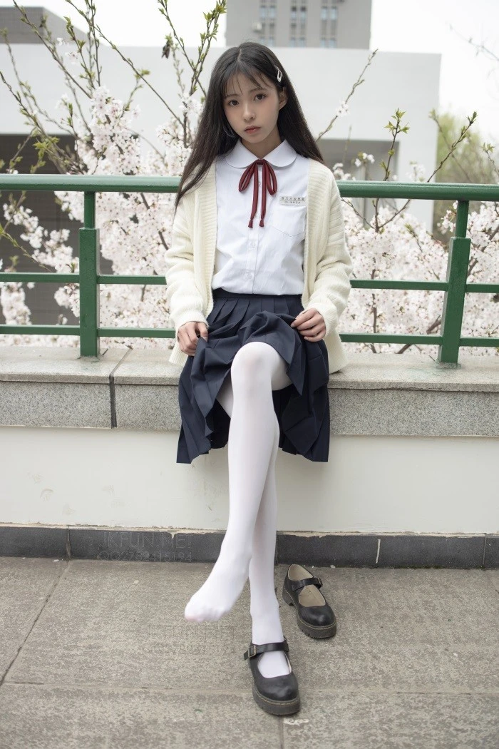 森萝财团精品写真@JKFUN-001 甜米 [127P/1V/2.61GB]