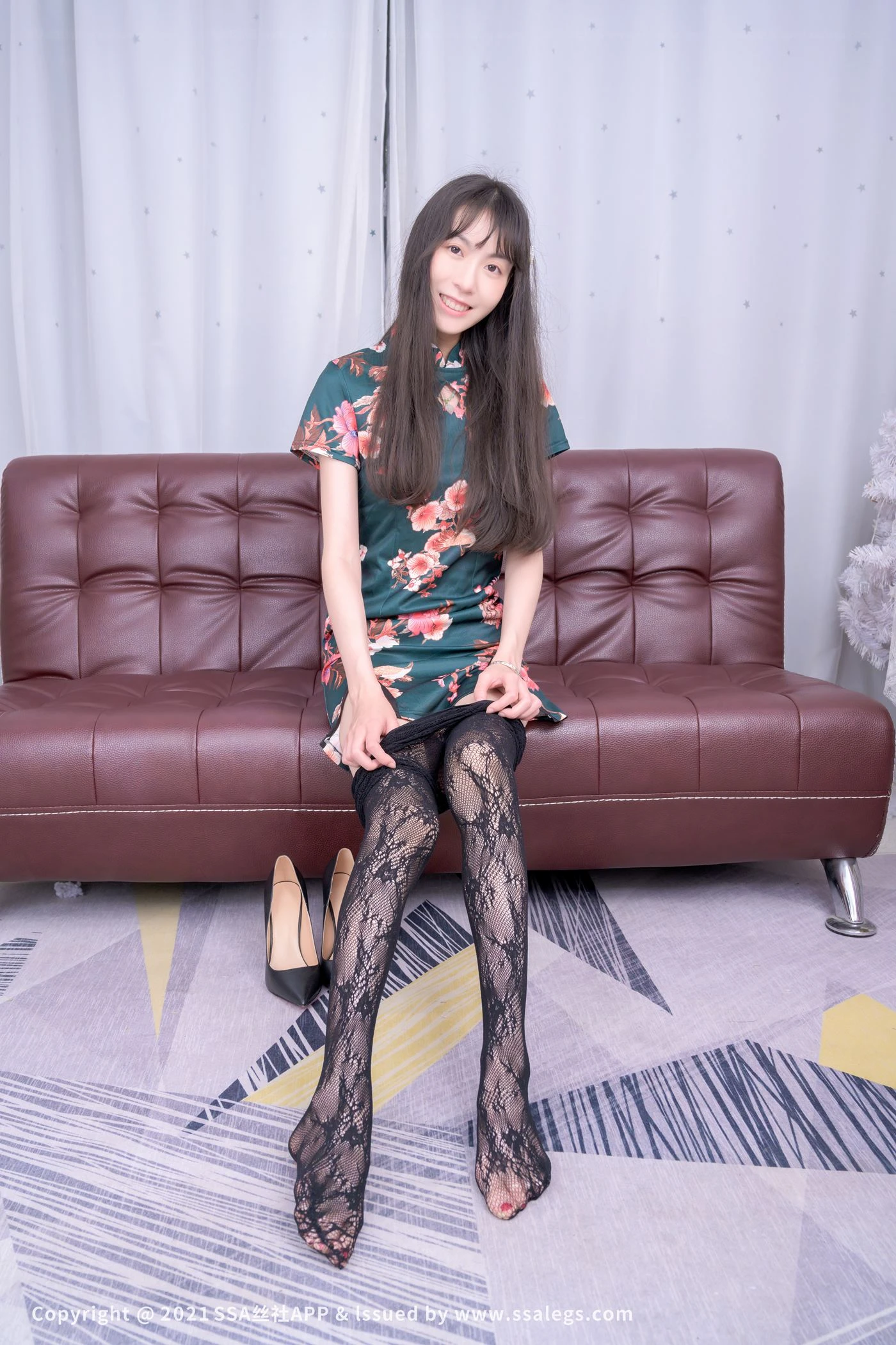 [SSA丝社]超清写真 NO.745 模特团团的黑丝网袜（下）[126P/4.07GB]