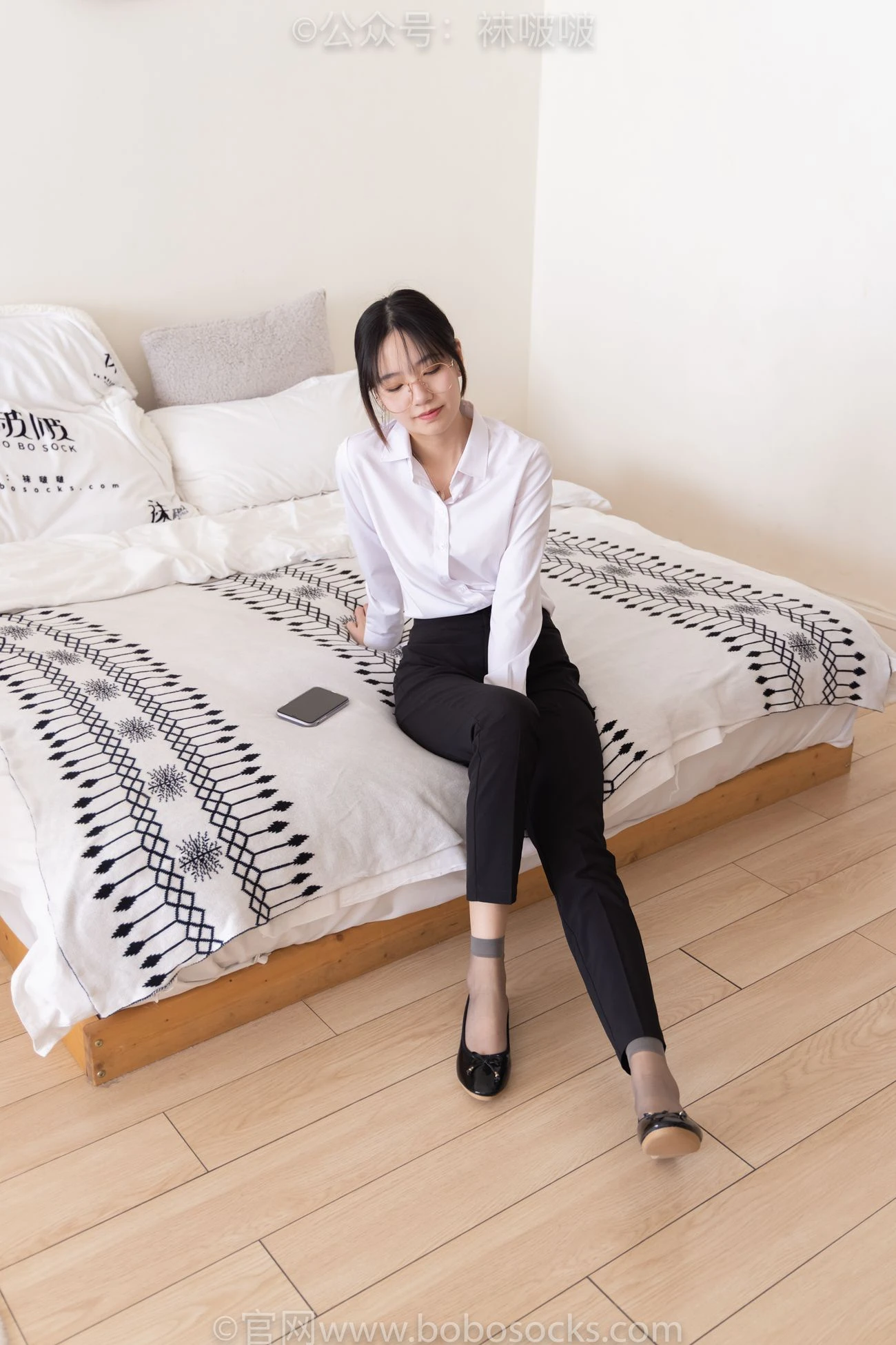 [BoBoSocks袜啵啵]NO.085 小甜豆-平底鞋、短灰丝、短肉丝[140P/1V/6.65GB]