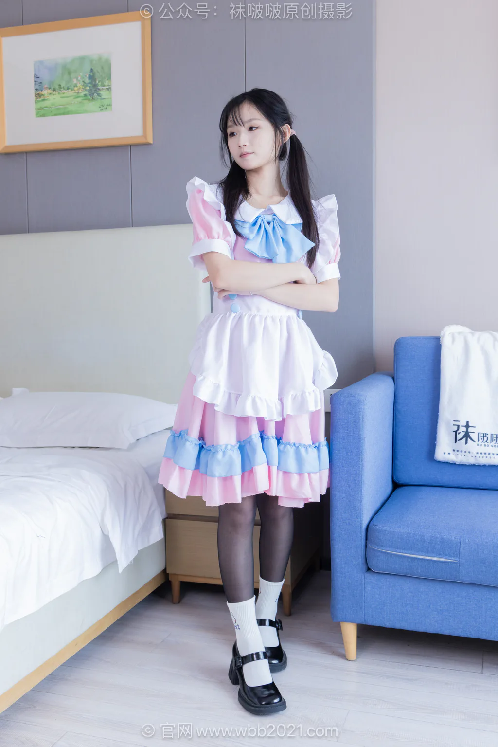 [BoBoSocks袜啵啵]NO.639 甜甜圈-皮鞋、两双白棉袜、薄黑丝、钕仆装[158P/1V/6.38GB]