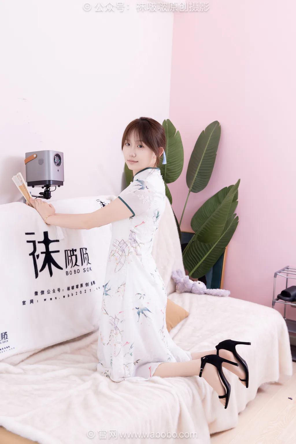 [BoBoSocks袜啵啵]NO.698 香菜-高跟鞋、薄肉丝、裸足[155P/1V/6.42GB]