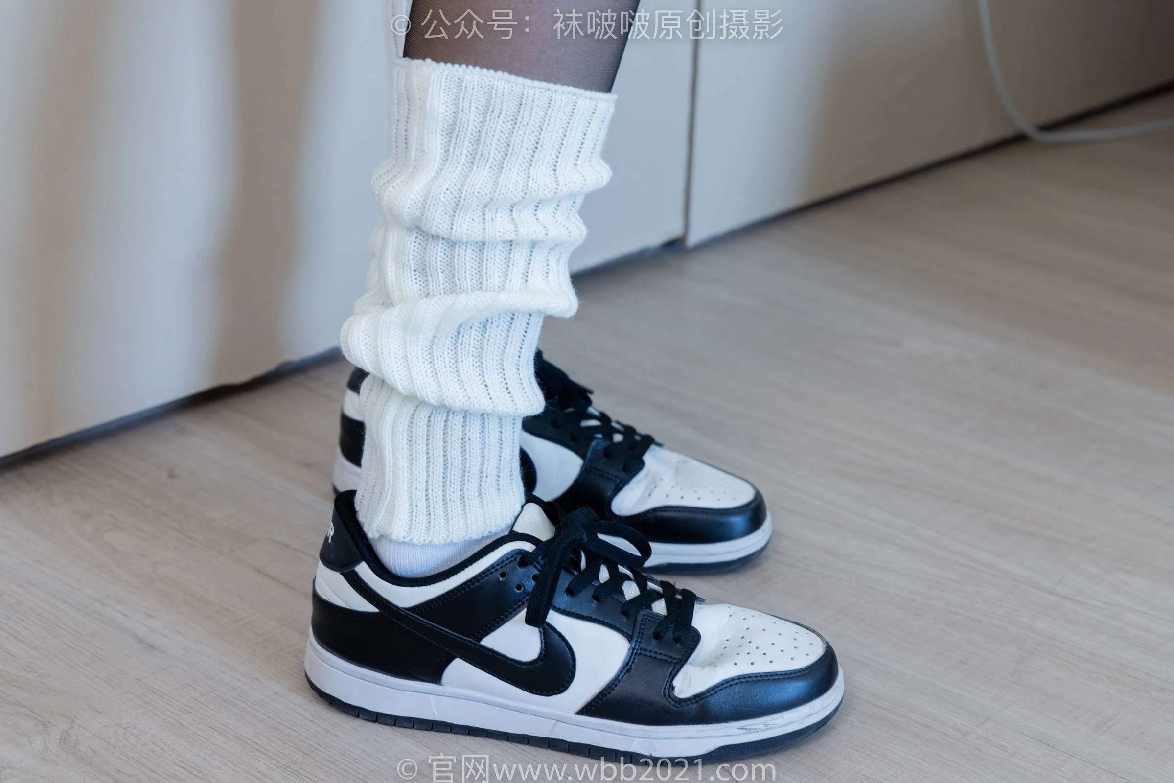 [BoBoSocks袜啵啵]NO.333 雪糕-板鞋、白棉袜、黑丝、堆堆袜套[140P/1V/5.93GB]
