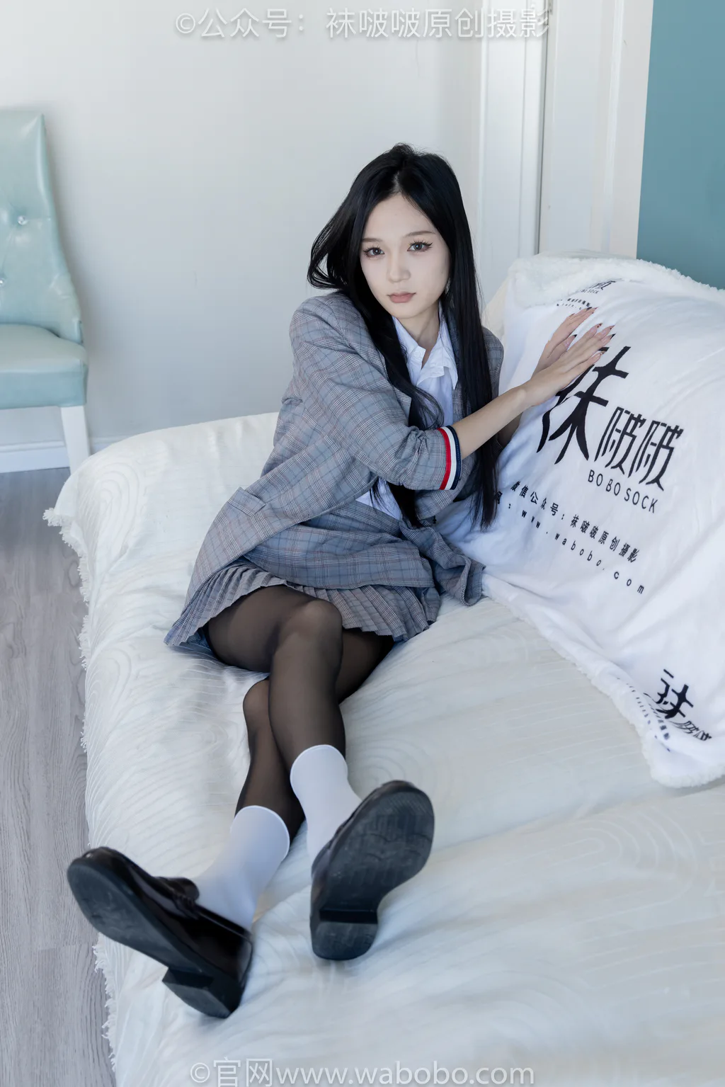 [BoBoSocks袜啵啵]NO.646 焦糖-皮鞋、白棉袜、薄黑丝[163P/1V/8.14GB]