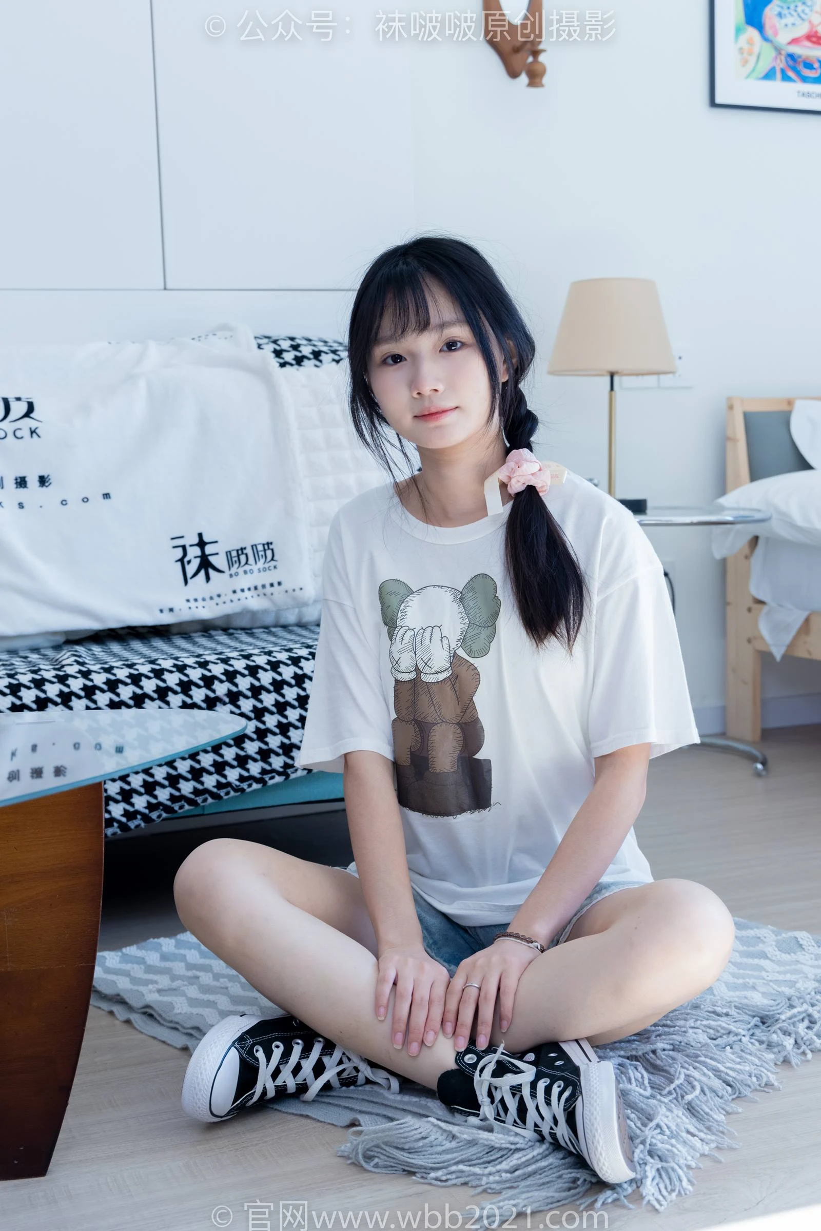 [BoBoSocks袜啵啵]NO.331 甜甜圈-板鞋、白棉袜、裸足[144P/1V/5.74GB]
