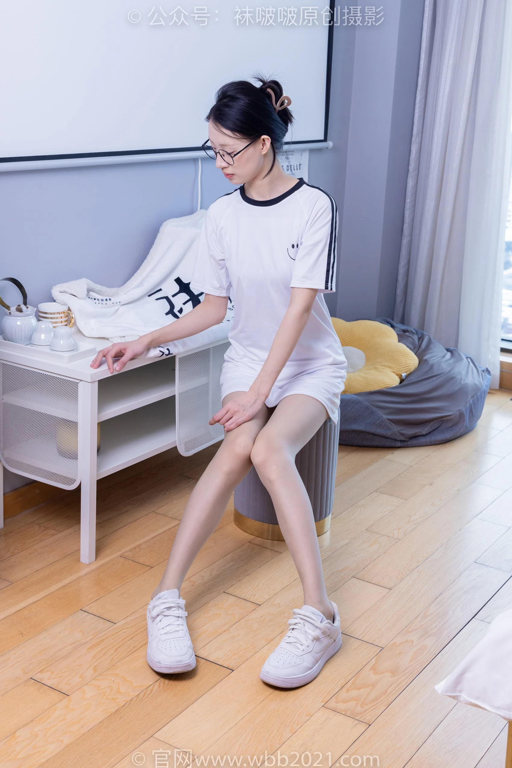 [BoBoSocks袜啵啵]NO.350 雪糕-板鞋、灰丝[180P/1V/8.31GB]