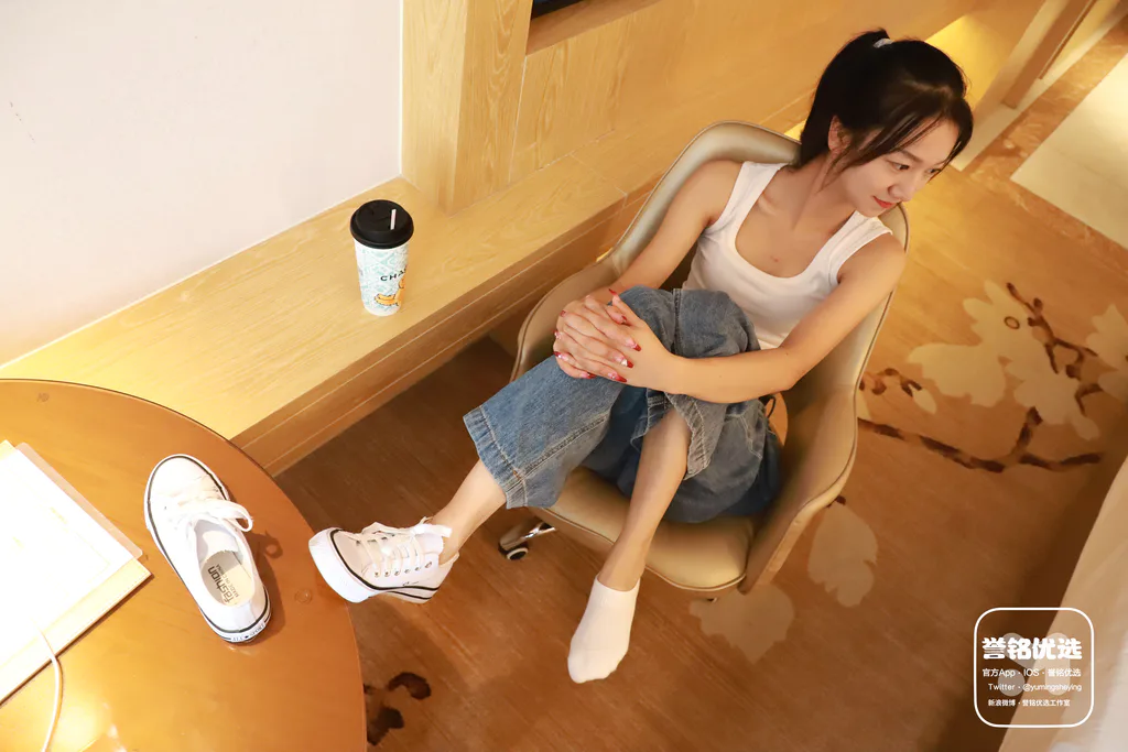 [誉铭传媒]袜足摄影 2024年《国庆新品》[111P/1V/3.02GB]