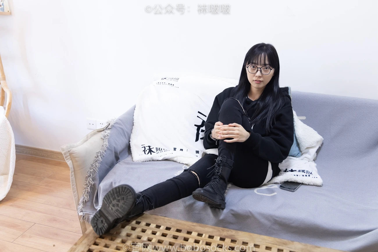 [BoBoSocks袜啵啵]NO.061 稚予-短靴、白棉袜、裸足 [145P/1V/6.96GB]