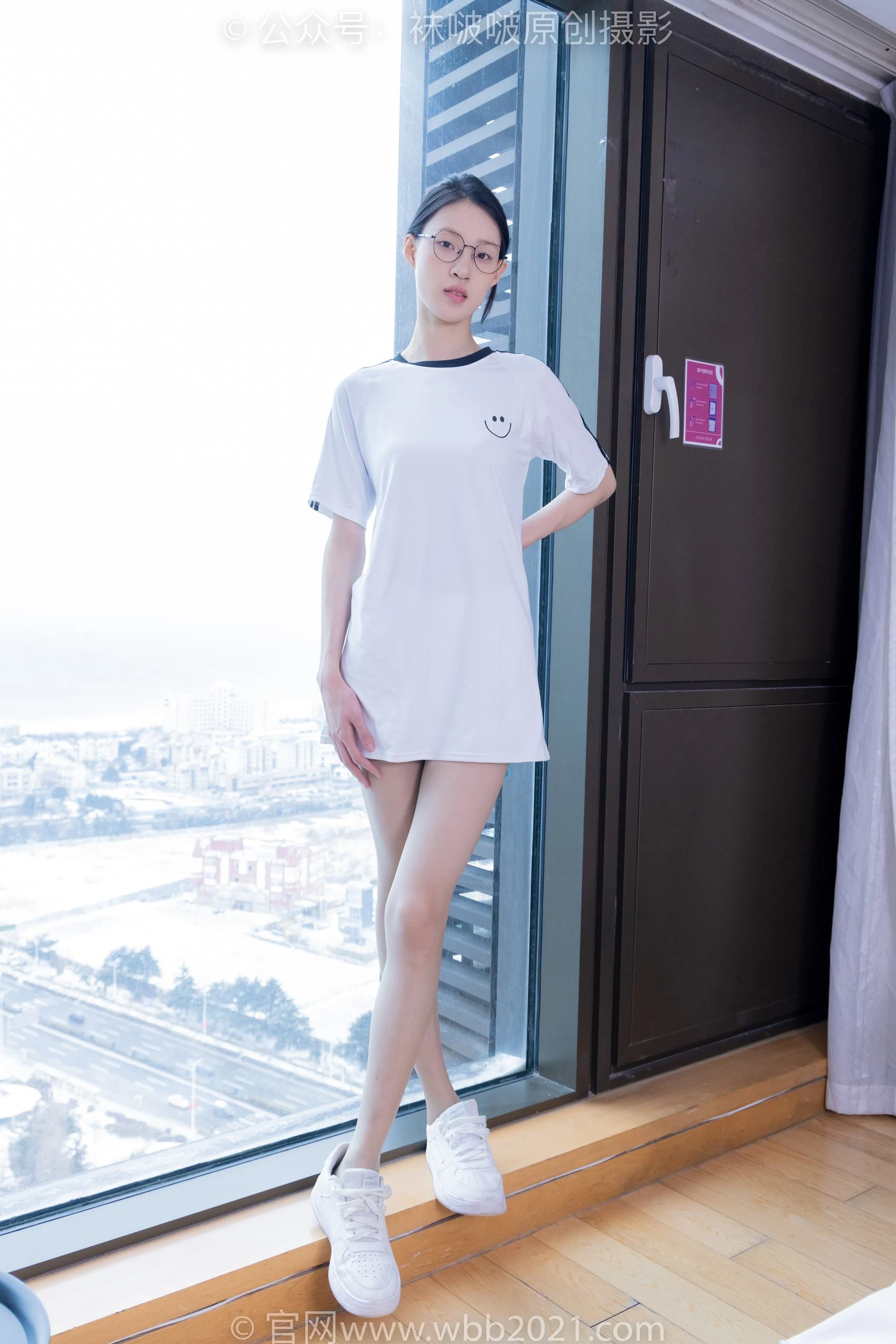 [BoBoSocks袜啵啵]NO.350 雪糕-板鞋、灰丝[180P/1V/8.31GB]