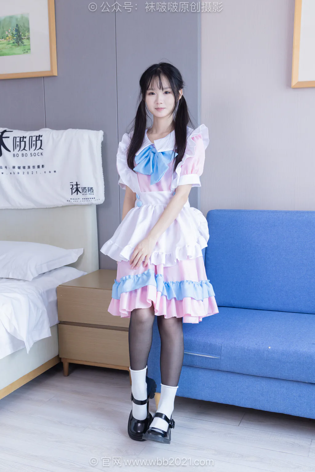 [BoBoSocks袜啵啵]NO.639 甜甜圈-皮鞋、两双白棉袜、薄黑丝、钕仆装[158P/1V/6.38GB]