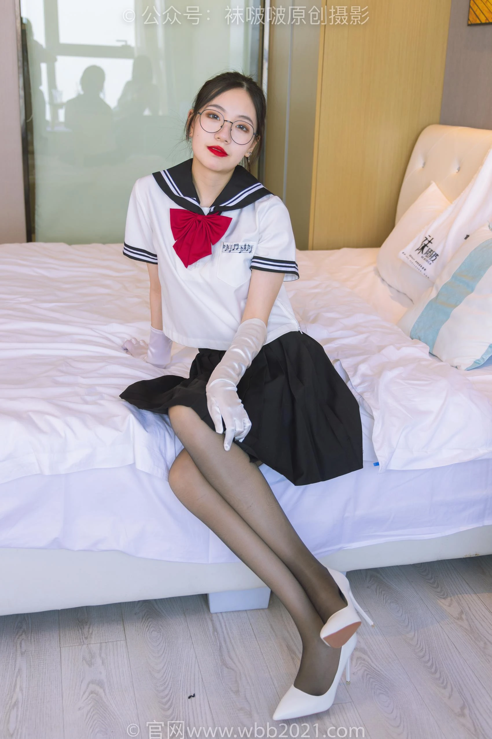 [BoBoSocks袜啵啵]NO.293 小甜豆-两双高跟鞋、两双丝袜叠穿、jk至服[145P/1V/5.95GB]