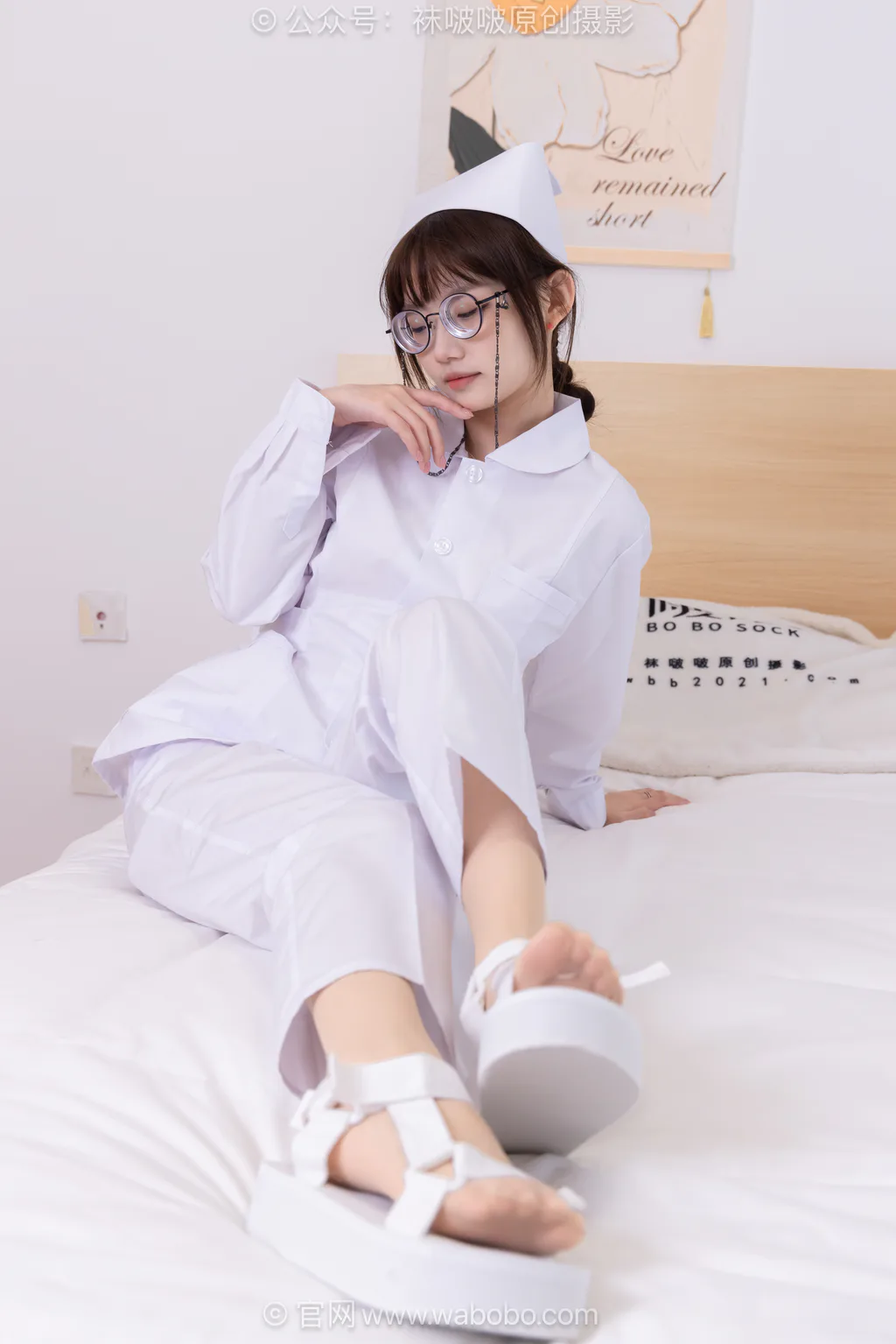 [BoBoSocks袜啵啵]NO.688 甜甜圈-凉鞋、薄肉丝、互士服、裸足[163P/1V/5.48GB]