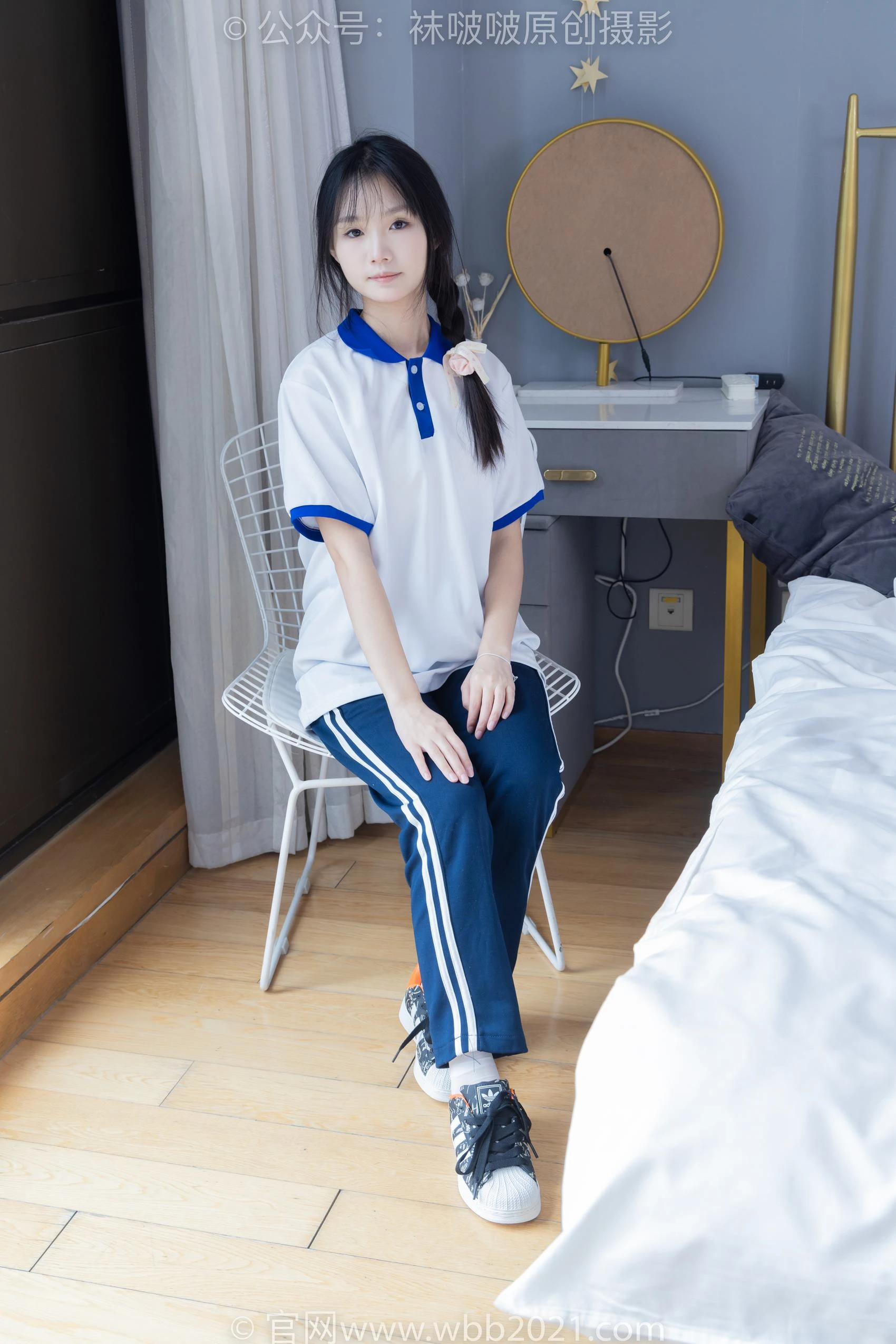 [BoBoSocks袜啵啵]NO.366 甜甜圈-三双板鞋、白棉袜、短白丝[150P/1V/6.13GB]