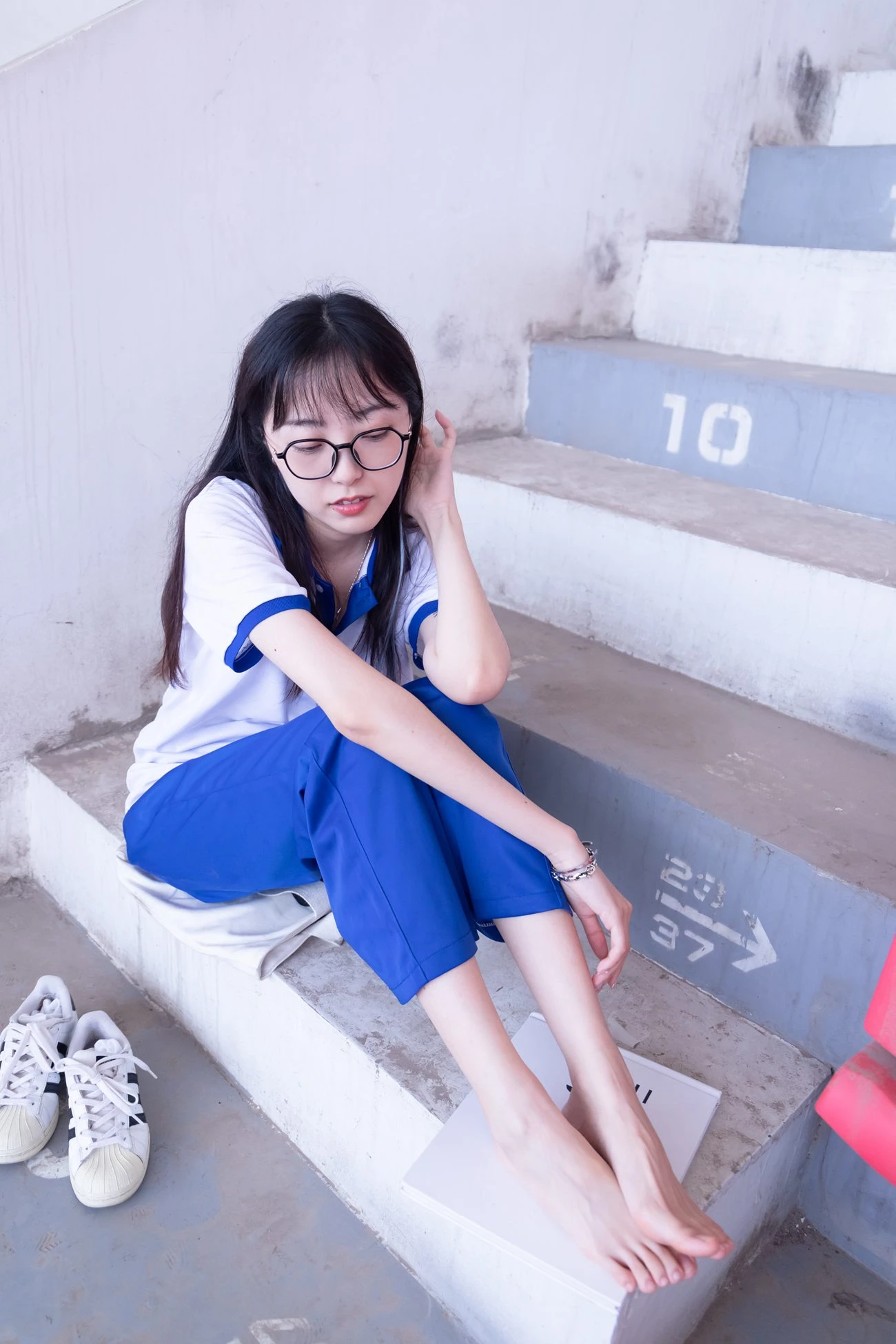 [BoBoSocks袜啵啵]NO.002 稚予-校服、贝壳头、白棉袜、裸足 [139P+1V/2.99GB]