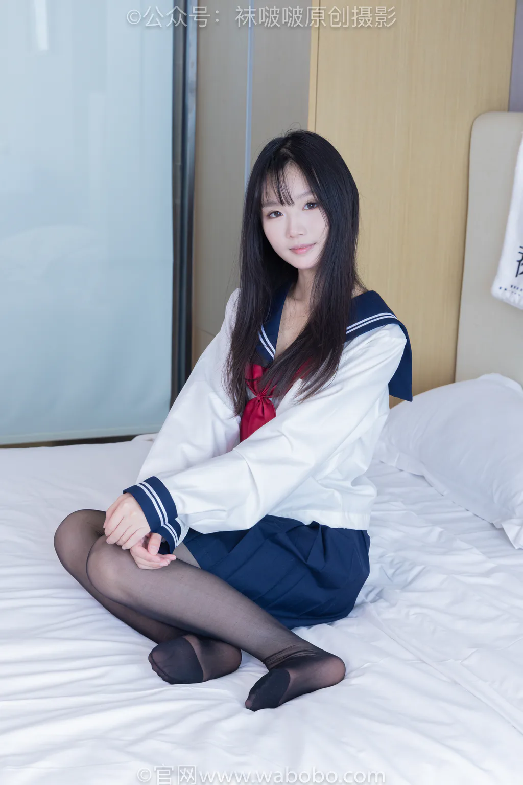 [BoBoSocks袜啵啵]NO.642 甜甜圈-过膝靴、板鞋、白棉袜、薄黑丝[152P/1V/7.23GB]