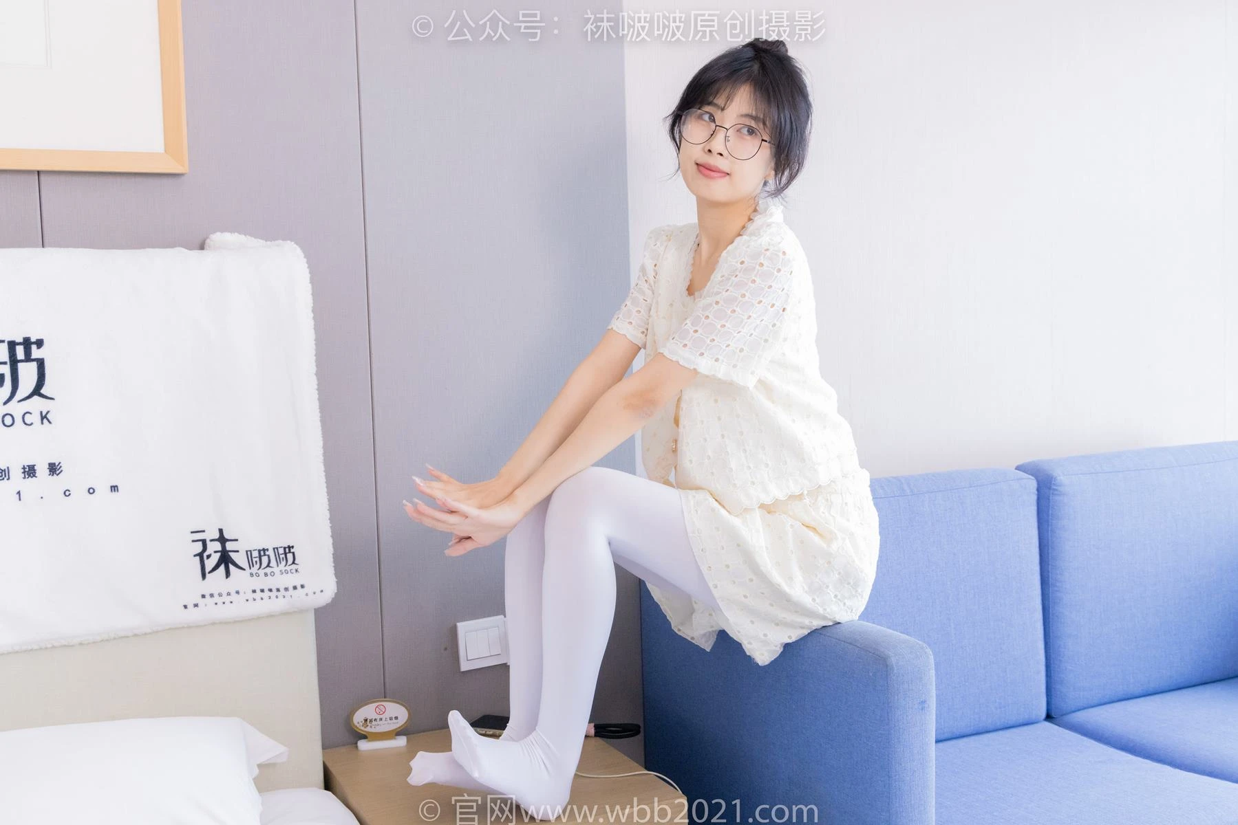 [BoBoSocks袜啵啵]NO.421 奶油-皮鞋、厚白丝、瑜伽动作时老头乐挠脚剧情[140P/1V/6.20GB]