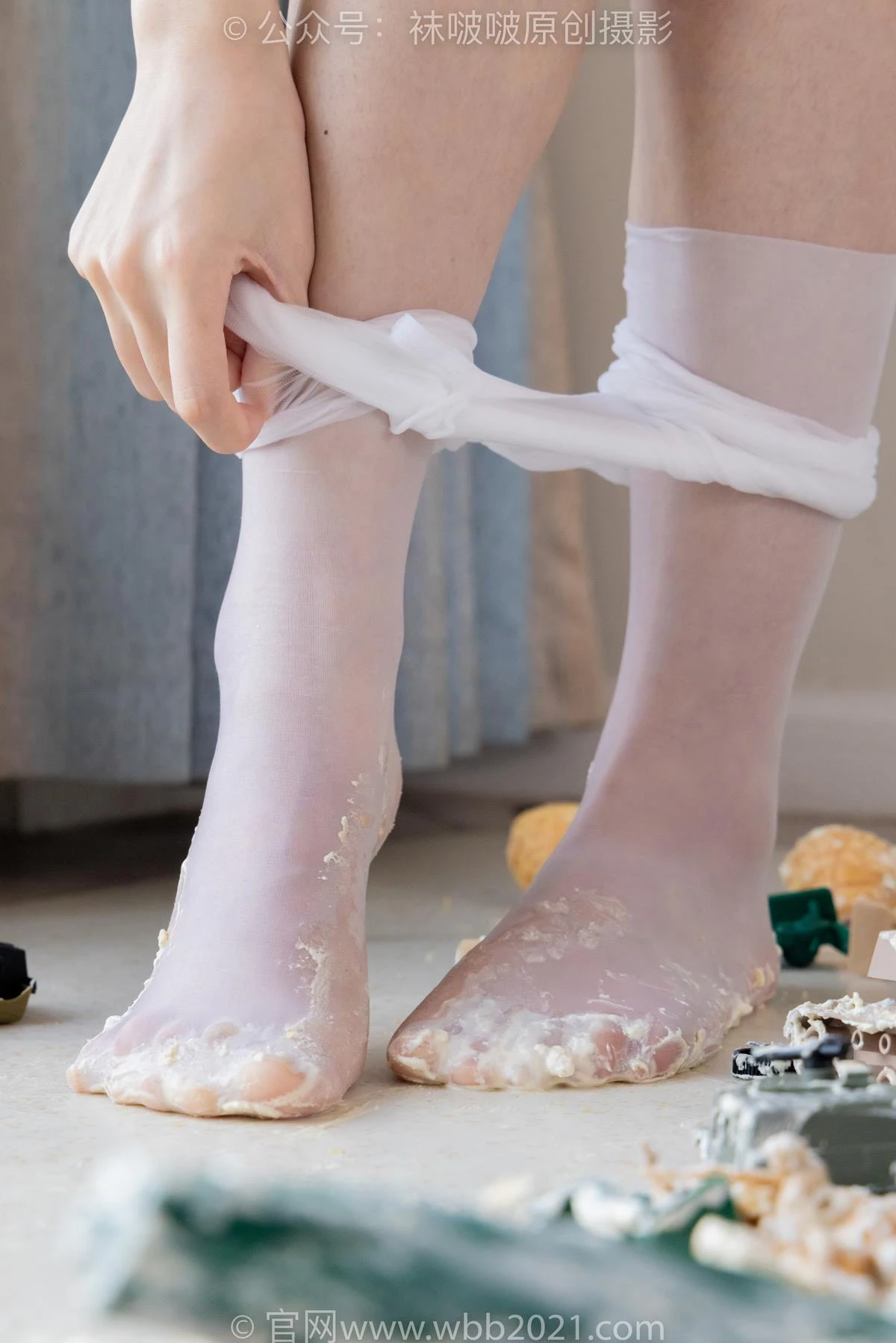 [BoBoSocks袜啵啵]NO.544 甜甜圈-高跟鞋、油亮薄白丝、裸足、踩小人和奶油泡芙剧情[172P/1V/8.20GB]
