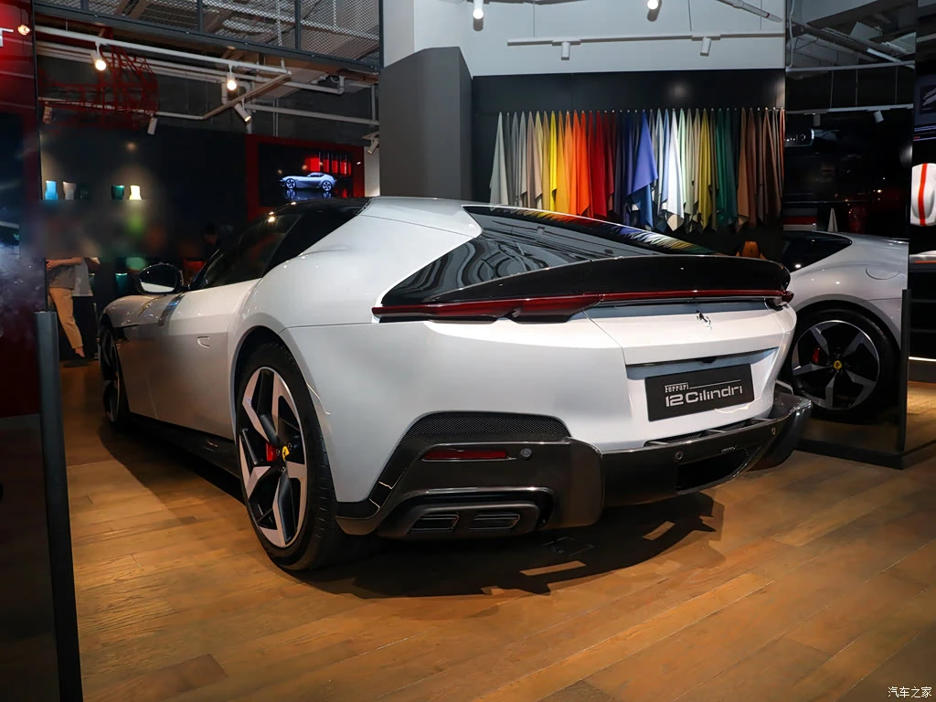 法拉利_法拉利12Cilindri 2024款 6.5L Coupe 高清图集