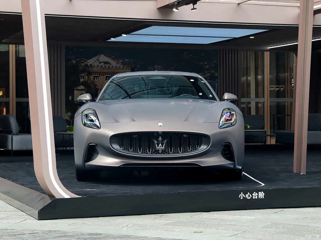 玛莎拉蒂_GranTurismo 新能源 2023款 Folgore 高清图集