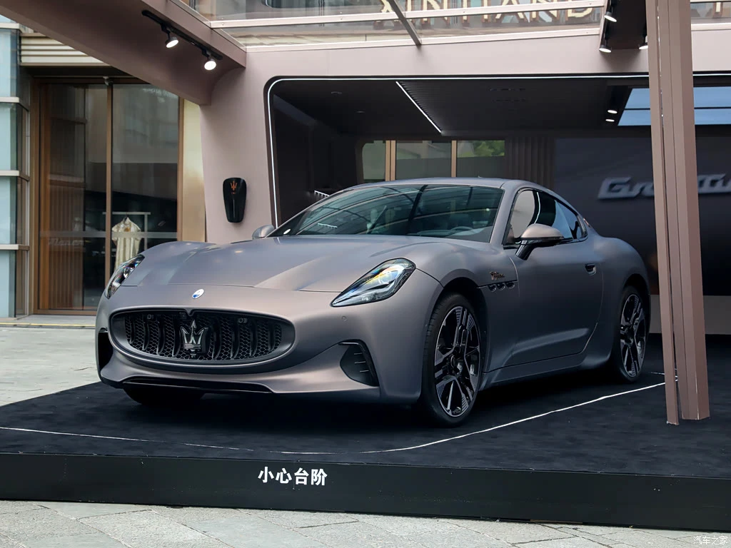 玛莎拉蒂_GranTurismo 新能源 2023款 Folgore 高清图集