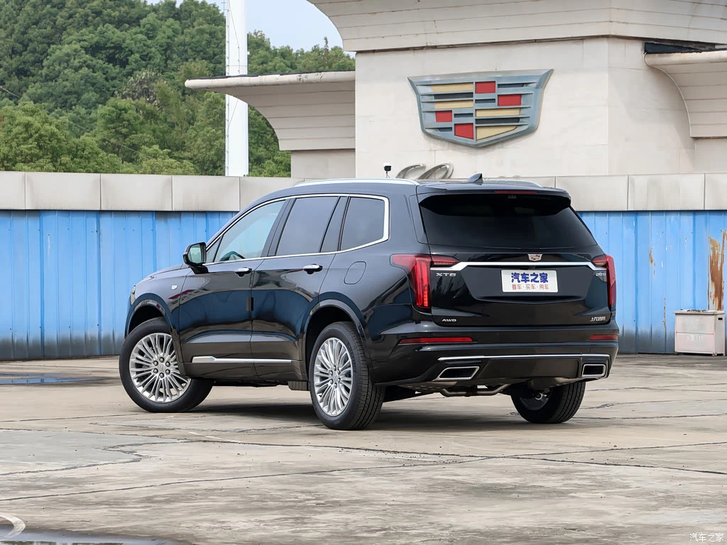 凯迪拉克_凯迪拉克XT6 2025款 2.0T 六座四驱豪华行政经典版 高清图集