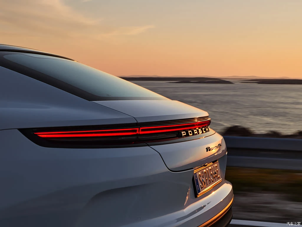 保时捷_Panamera新能源 2024款 Panamera 4S E-Hybrid 行政加长版 2.9T 高清图集