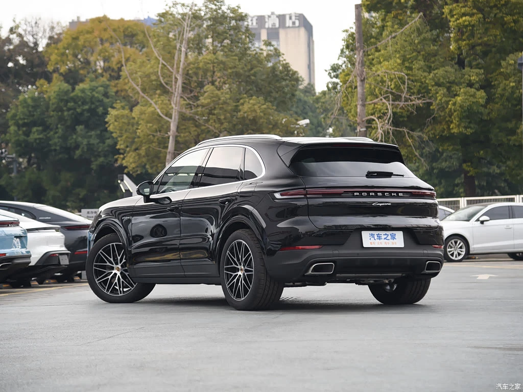 保时捷_Cayenne新能源 2025款 Cayenne E-Hybrid 2.0T 高清图集