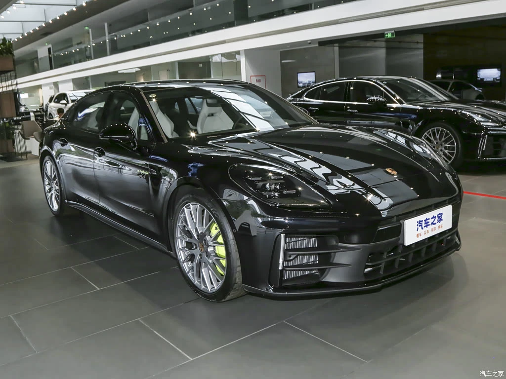 保时捷_Panamera新能源 2024款 Panamera 4 E-Hybrid 行政加长版 2.9T 高清图集