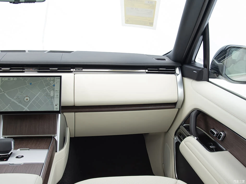 路虎_揽胜 2026款 3.0 L6 400PS HSE长轴版 高清图集